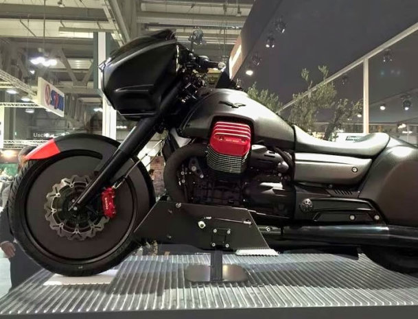 Guzzi_bagger-1