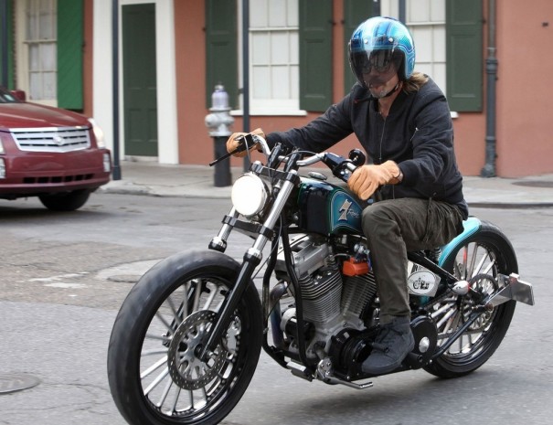 New Orleans, LA - Actor Brad Pitt takes his motorcycle for a leisurely cruise this afternoon while Angelina and kids stayed at home. GSI Media       March  7, 2012 To License These Photos, Please Contact :    Steve Ginsburg  (310) 505-8447  (323) 4239397  steve@ginsburgspalyinc.com  sales@ginsburgspalyinc.com    or    Keith Stockwell  (310) 261-8649  (323) 325-8055   keith@ginsburgspalyinc.com  ginsburgspalyinc@gmail.com