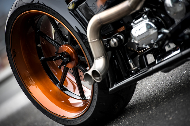 Bobber_Garage - 8