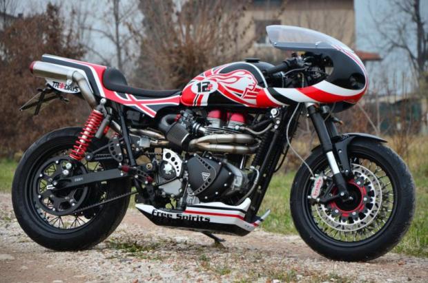 the-evo-cafe-racer--triumph-bonneville 4