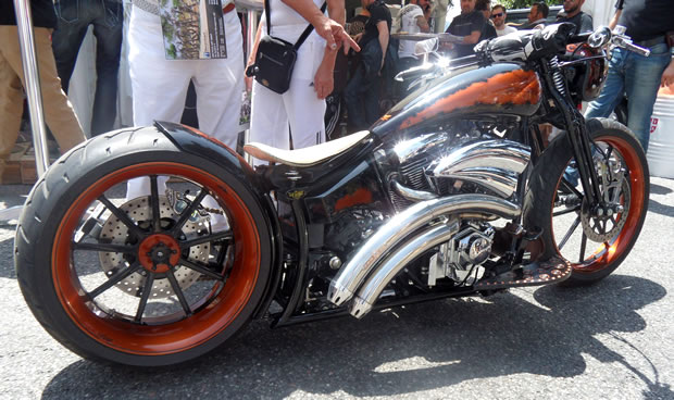 Bobber Garage 8